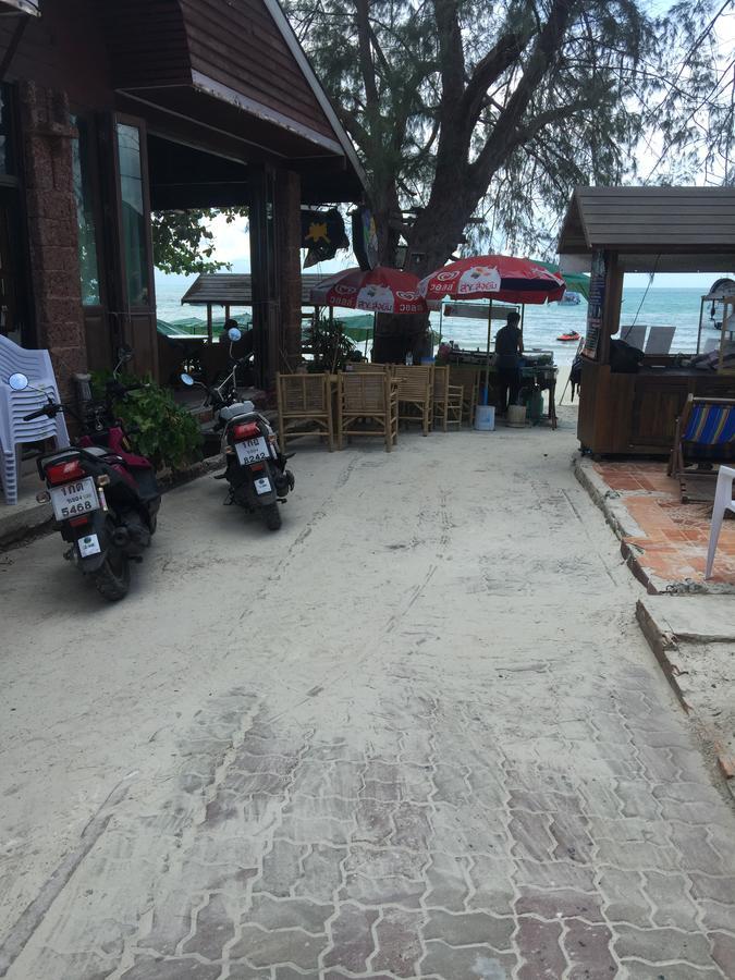 Crescent Bay Resort Koh Samet Dış mekan fotoğraf